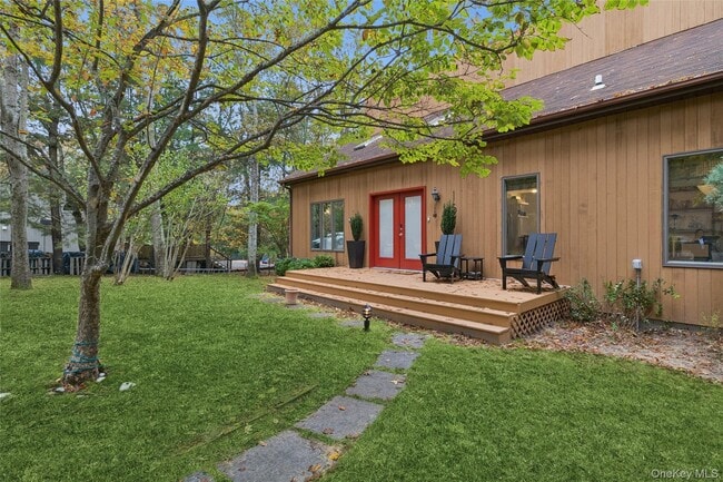 Building Photo - 15 Mt Misery Dr