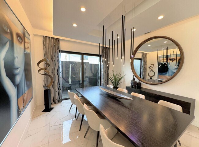 Building Photo - 17299 Pagoda Palms Dr