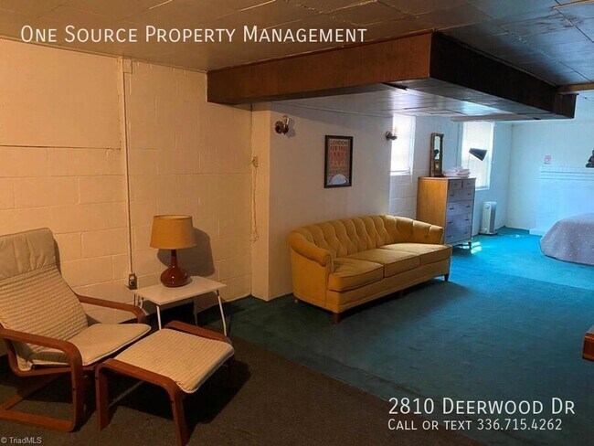 Building Photo - 2810 Deerwood Dr