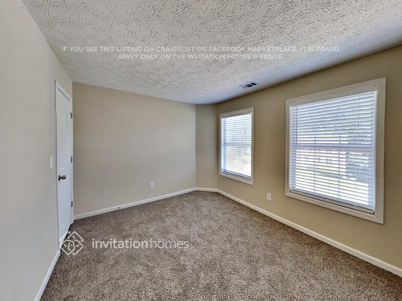 Building Photo - 5025 Wesleyan Dr