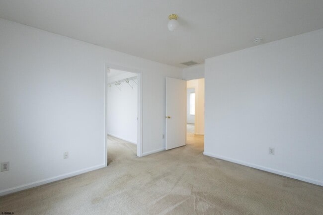 Building Photo - 4 Millard Ave