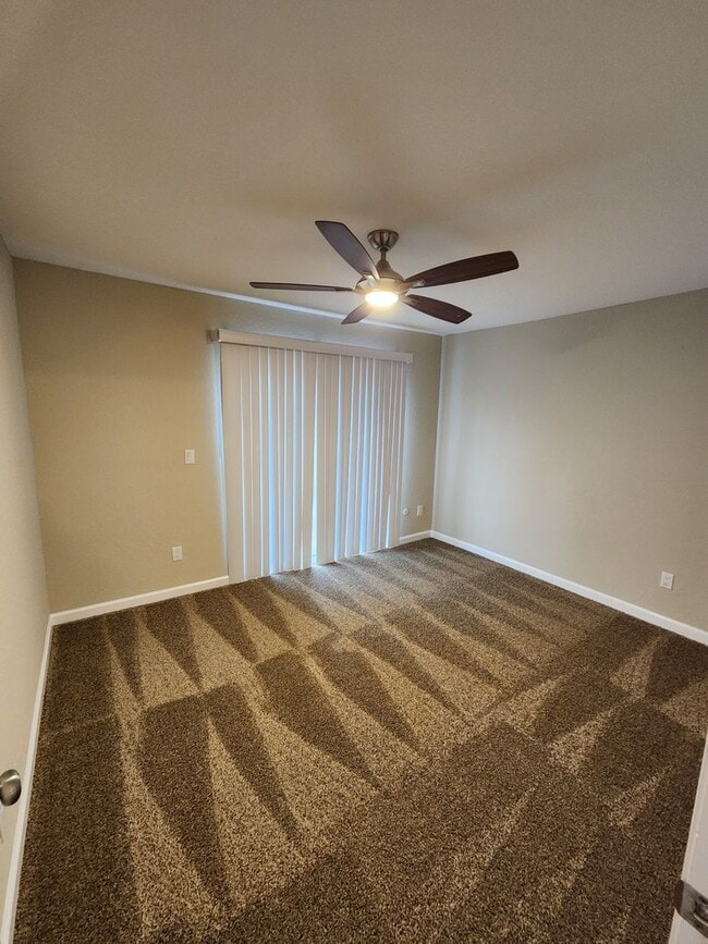 Building Photo - Beautiful 3 Bedroom Townhouse in Timberlane