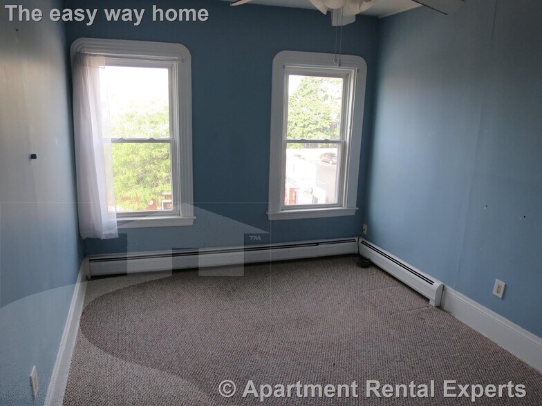 Building Photo - 286 Highland Ave