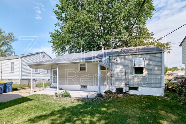 Building Photo - 3608 St Cosmas Ln
