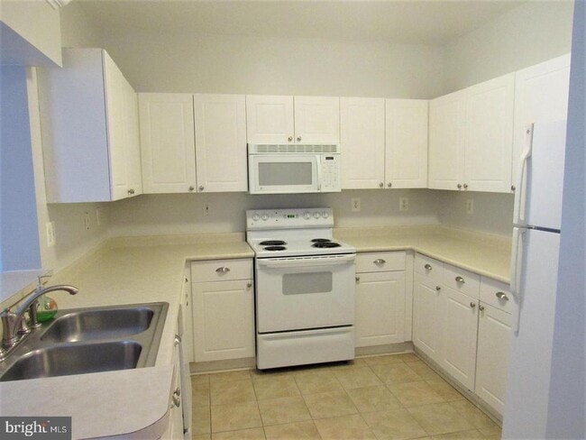 Building Photo - 4561 Strutfield Ln