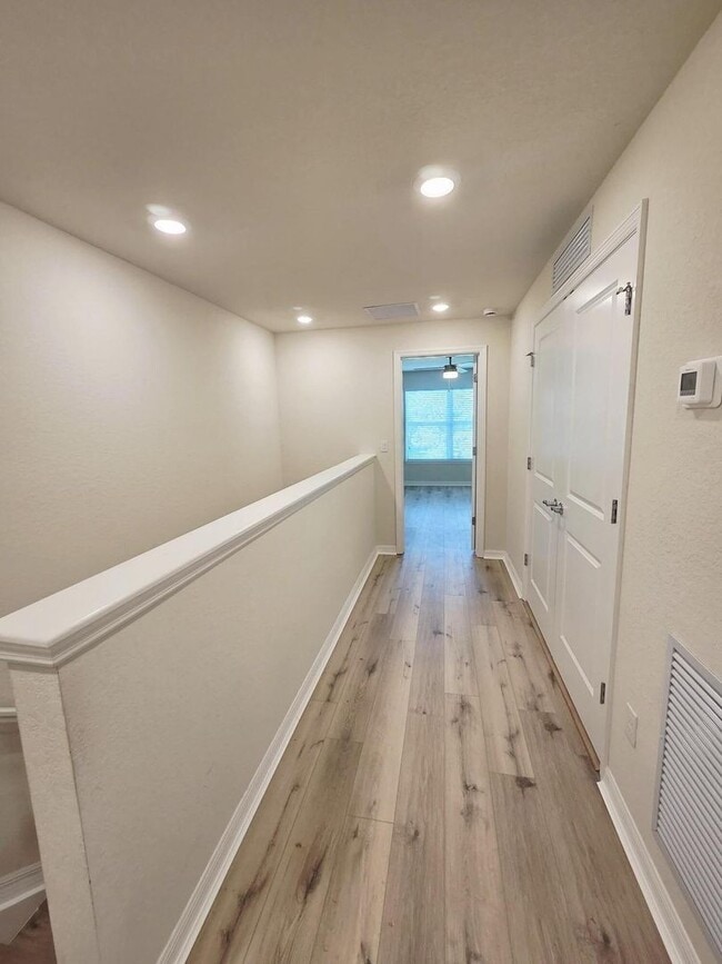 Building Photo - 3213 Watercress Dr