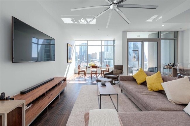 Building Photo - 501 West Ave