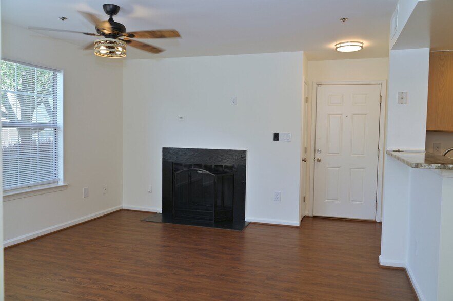 Building Photo - 14052 Vista Dr