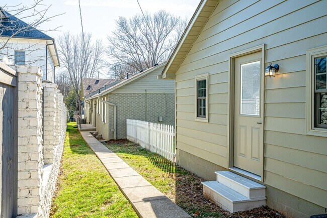 Building Photo - SF-001-4710 Nebraska Avenue Duplex