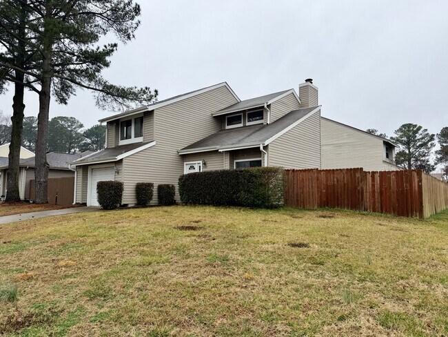 Building Photo - 845 Crashaw St