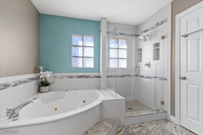 Building Photo - 10902 Fintry Hills St