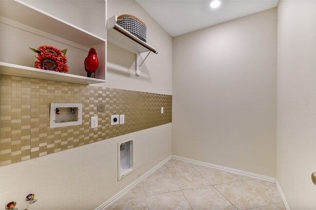 Building Photo - 17515 Cypress Hilltop Wy