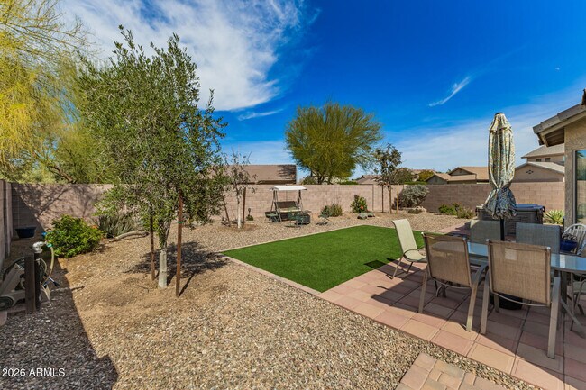 Building Photo - 44296 W Desert Plant Trail
