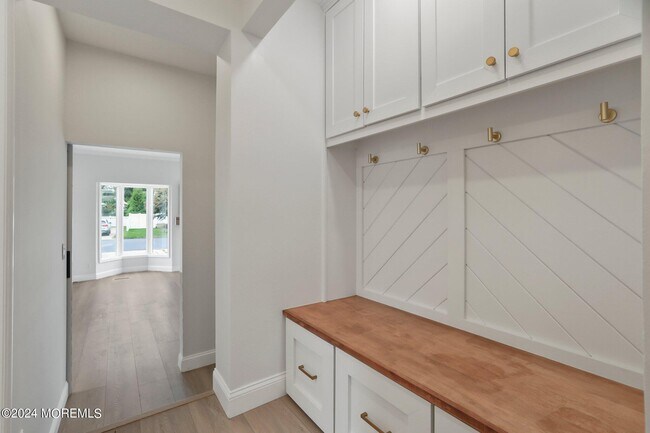 Building Photo - 1419 Joseph St