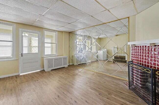 Building Photo - 5335 Willows Ave