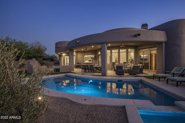 Building Photo - 10448 E Skinner Dr