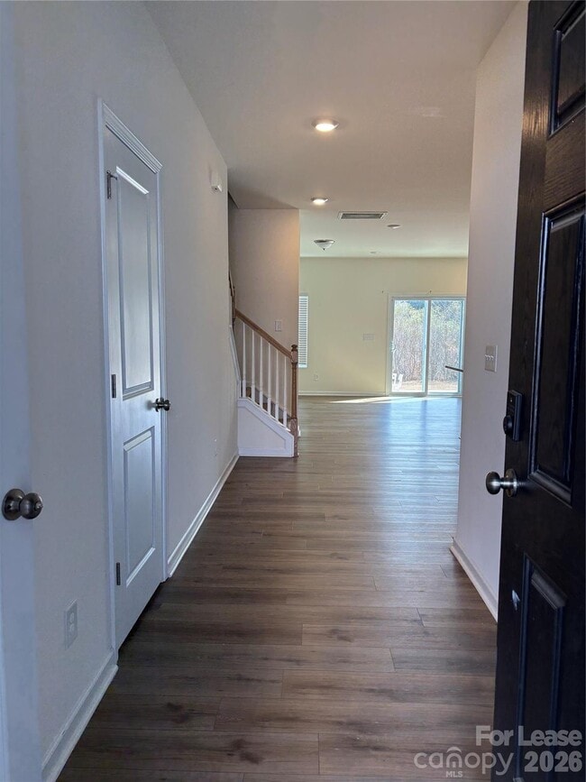 Building Photo - 5211 Maynard Hl Dr