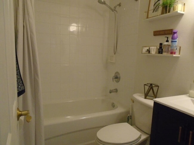 Building Photo - 3760 N Jog Rd