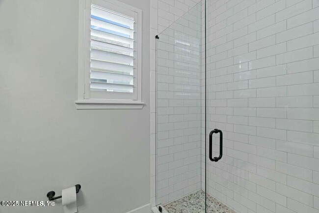 Building Photo - 367 Yorkshire Dr