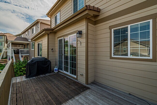 Building Photo - Spacious 5BD, 4BA Castle Rock Home with Fi...