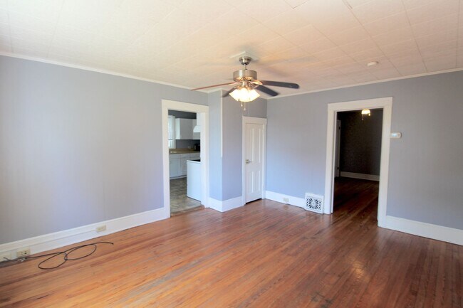 Building Photo - 501 Collicello St