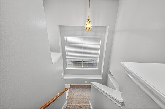 Building Photo - 30 Verbena Bend Pl