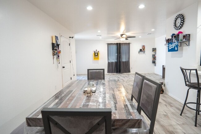 Building Photo - 2231 E 14th St