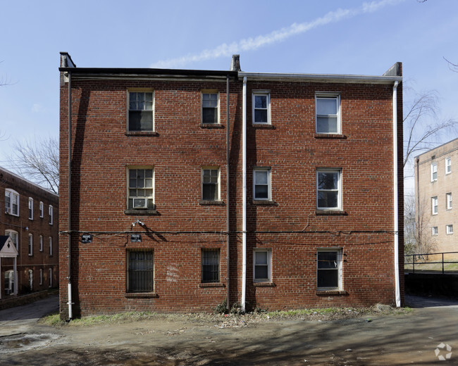 Building Photo - 3463 Minnesota Ave SE