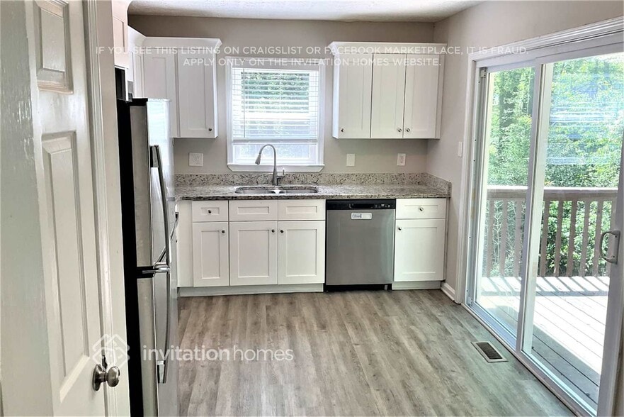 Building Photo - 27 Simpson Dr NE