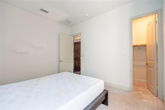 Building Photo - 2205 Granger Ln