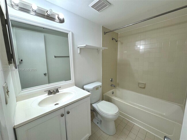 Building Photo - 9893 Nob Hill Ln