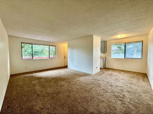 Building Photo - Move-In Special! Rent Ready 2-Bedroom 1 Ba...