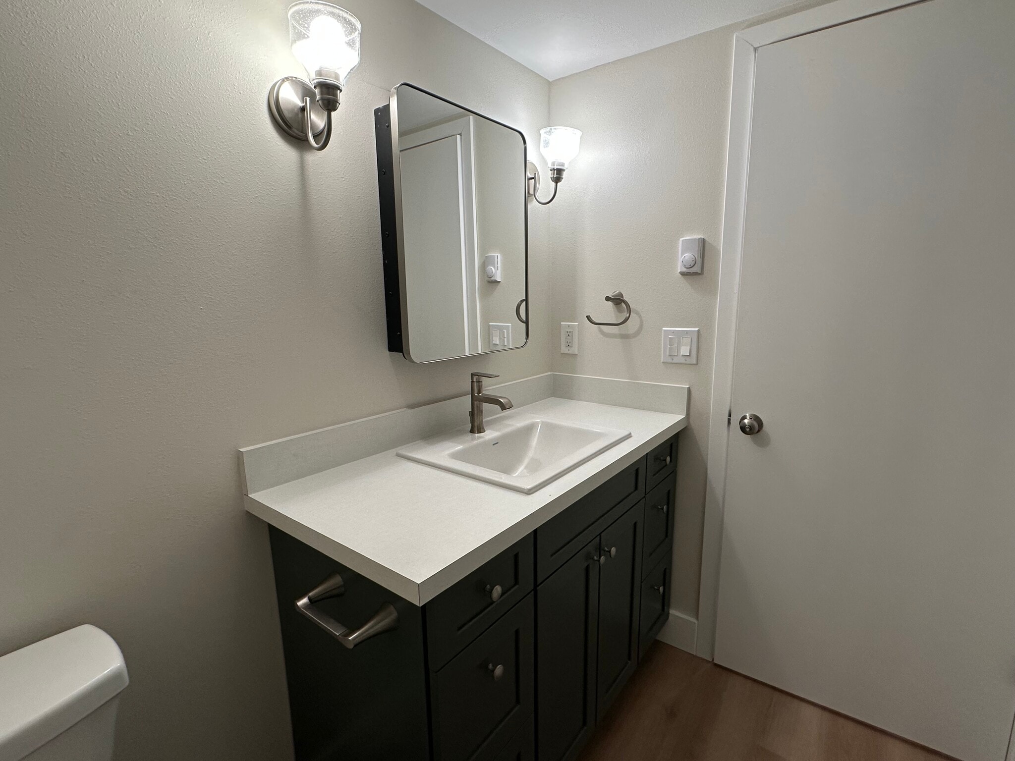 Building Photo - 2412 Columbia St SW