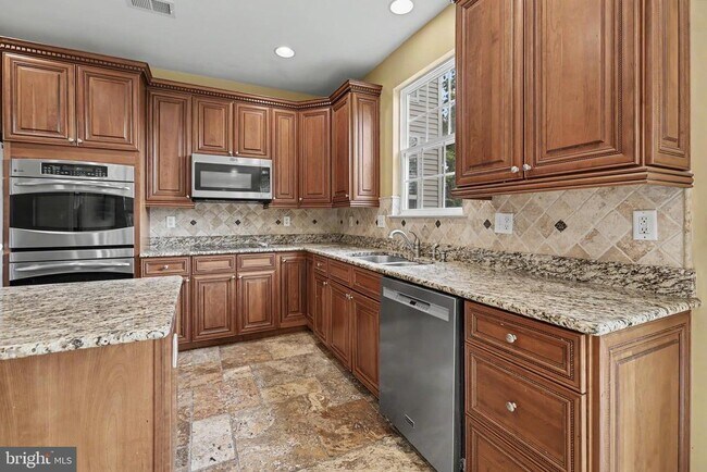 Building Photo - 228 Leffler Cir