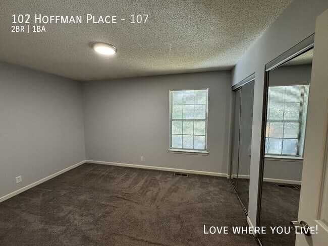 Building Photo - 102 Hoffman Pl