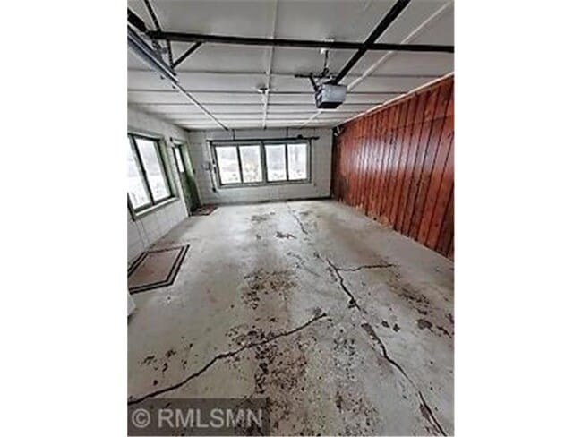 Building Photo - 724 Wisconsin St