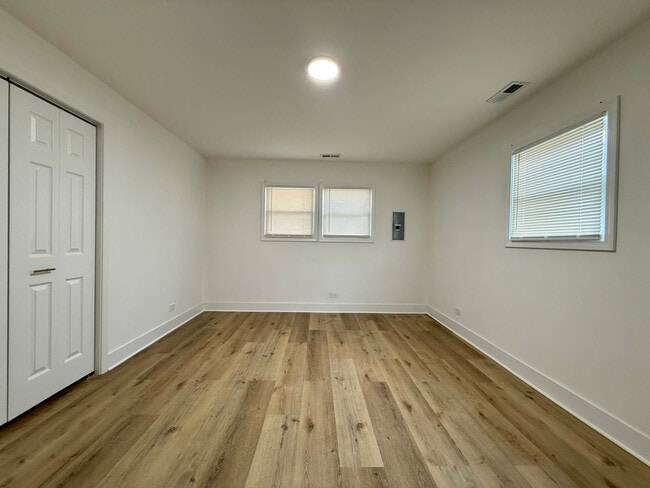 Building Photo - 14916 Langley Ave