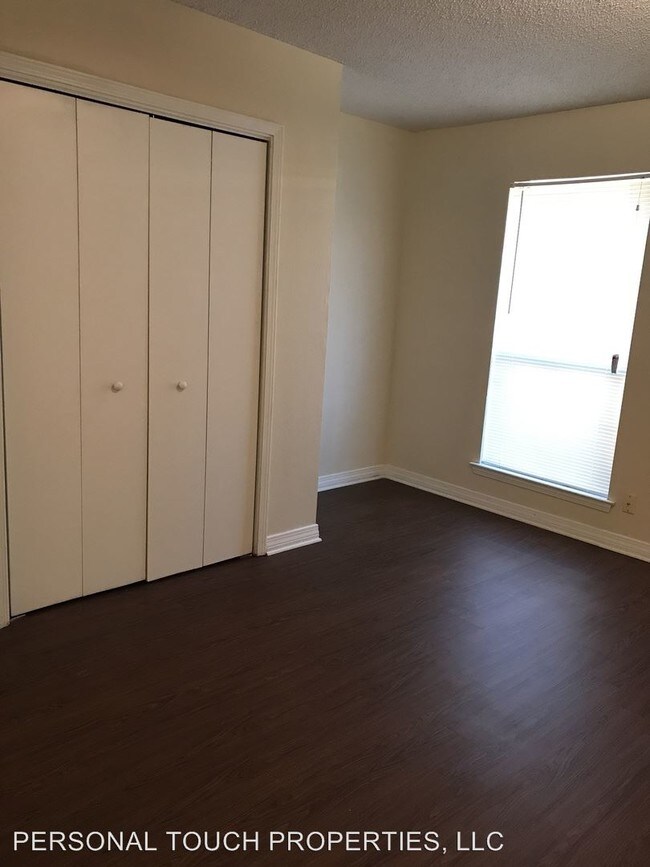 Building Photo - 3023 Toulon Dr