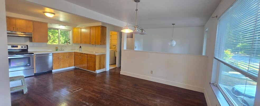 Building Photo - 2020 151st Ave SE