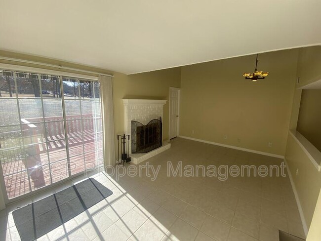 Building Photo - 2600 Brooken Hill Dr