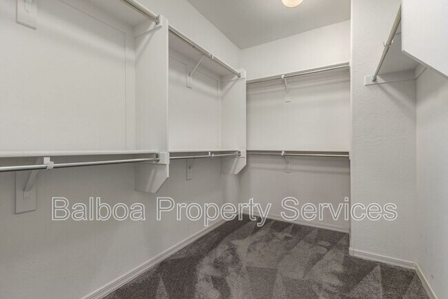 Building Photo - 5427 S Canyon Rim