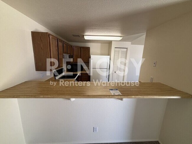 Building Photo - 3-BD, 2-BA Single Family House in Chandler!