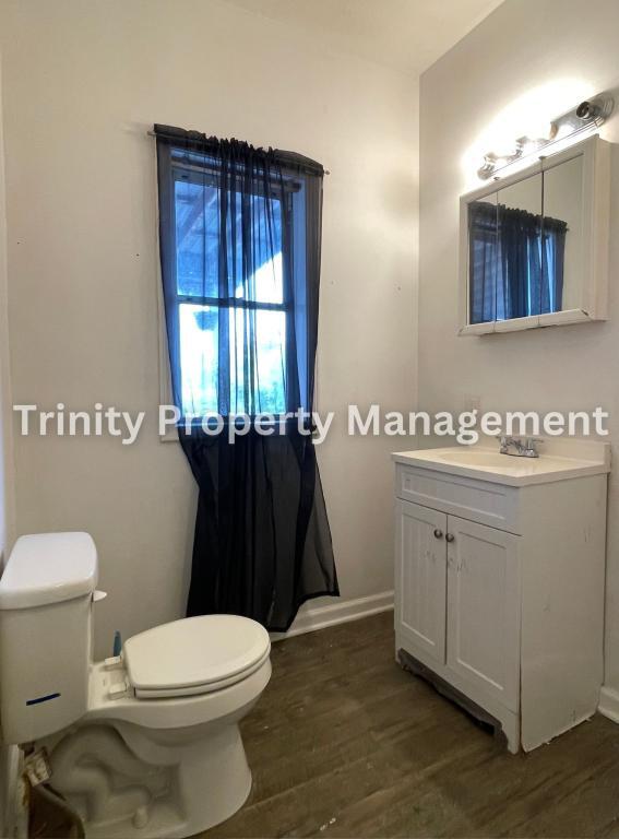 Building Photo - 545 Baltimore Ave