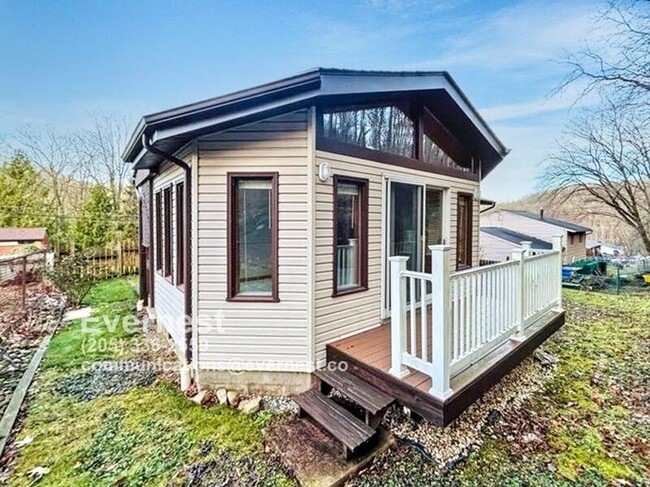 Building Photo - 203 Alpine Village Dr
