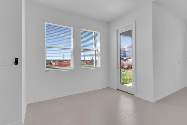 Building Photo - 2803 Maloof Dr