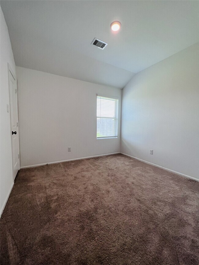 Building Photo - 5827 Dry Brush Pl