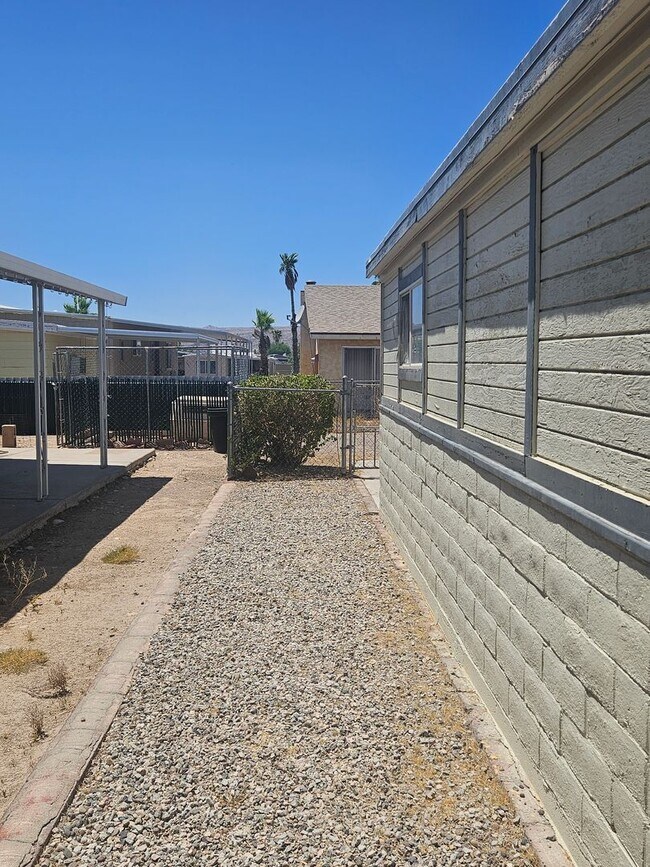 Building Photo - 1435 Trane Rd