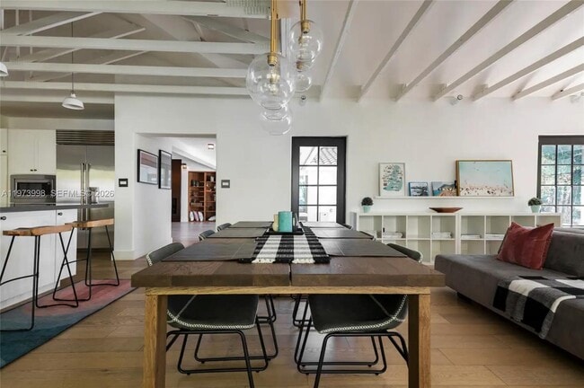 Building Photo - 524 Oleander Dr