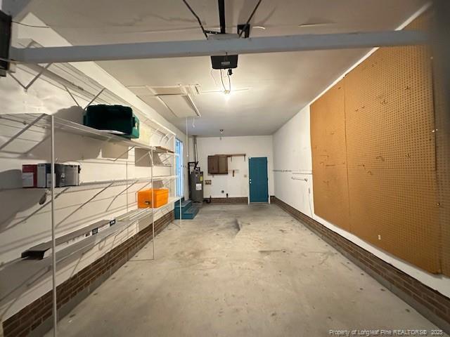 Building Photo - 6036 Lakeway Dr