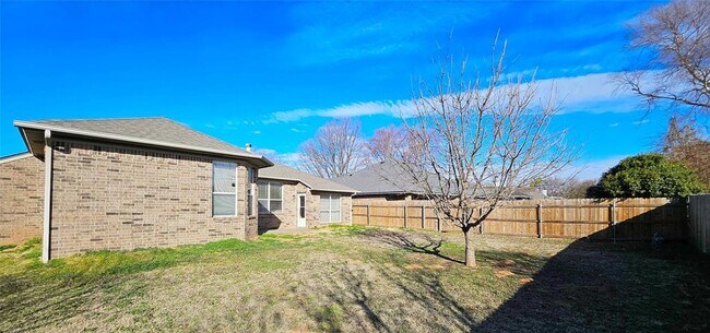 Building Photo - 4117 Gyrfalcon Dr